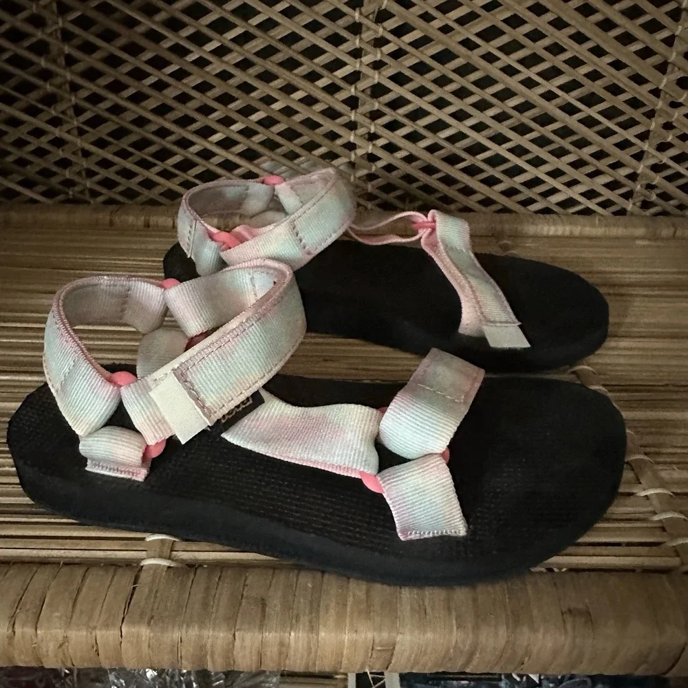 Teva Girls Tie Dye Strappy Sandals 5‎